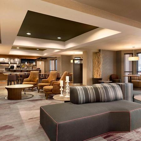 Отель Courtyard By Marriott Bloomington Normal Экстерьер фото